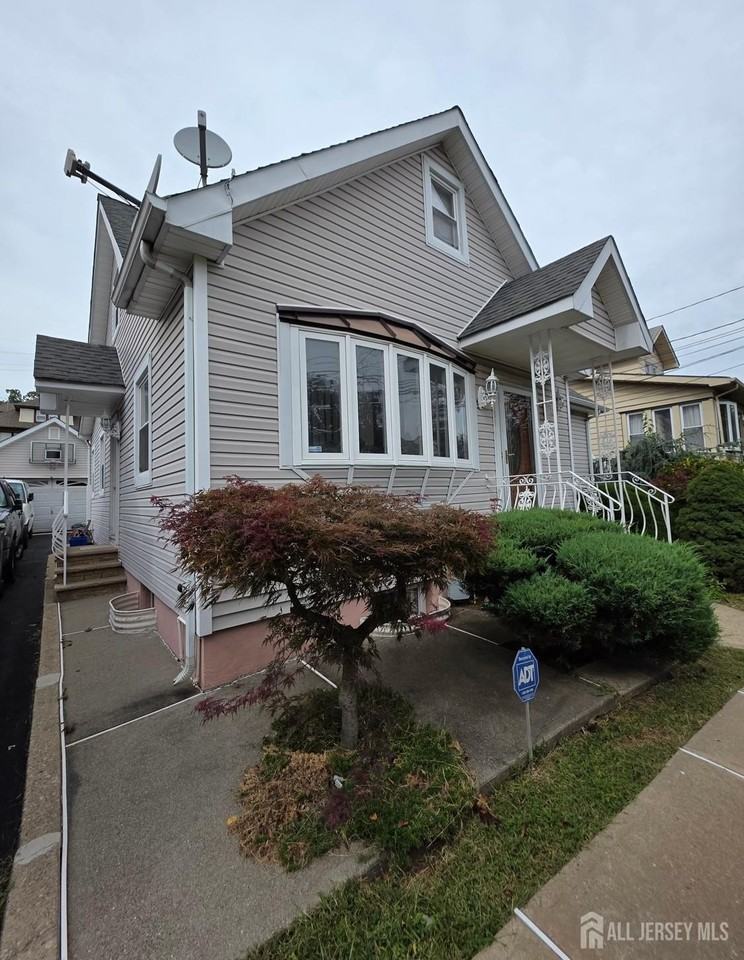 2013 Ingalls Ave - Photo 2 of 19