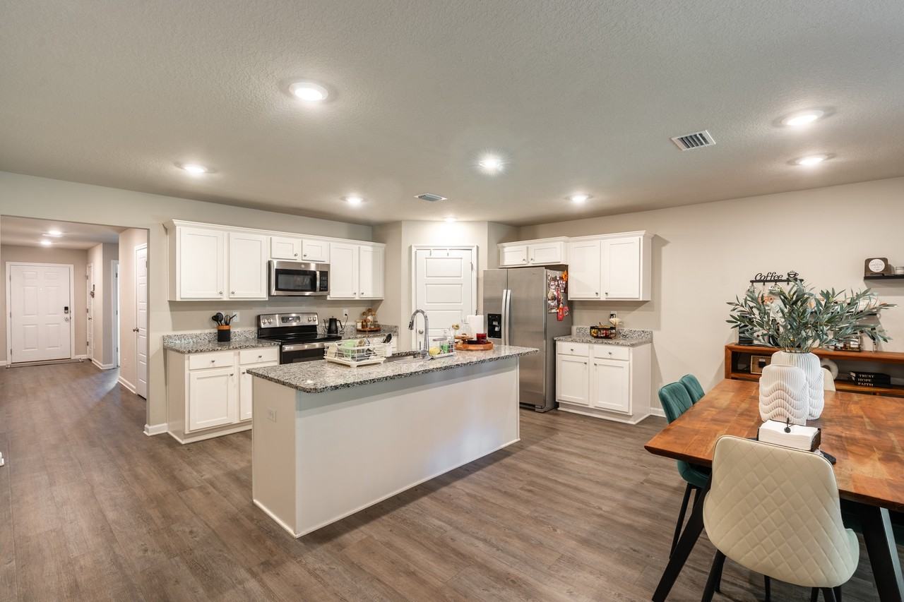 2568 Arbordale Loop #1 - Photo 4 of 21