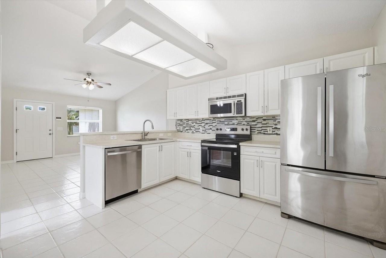 732 Nectar Rd - Photo 7 of 42