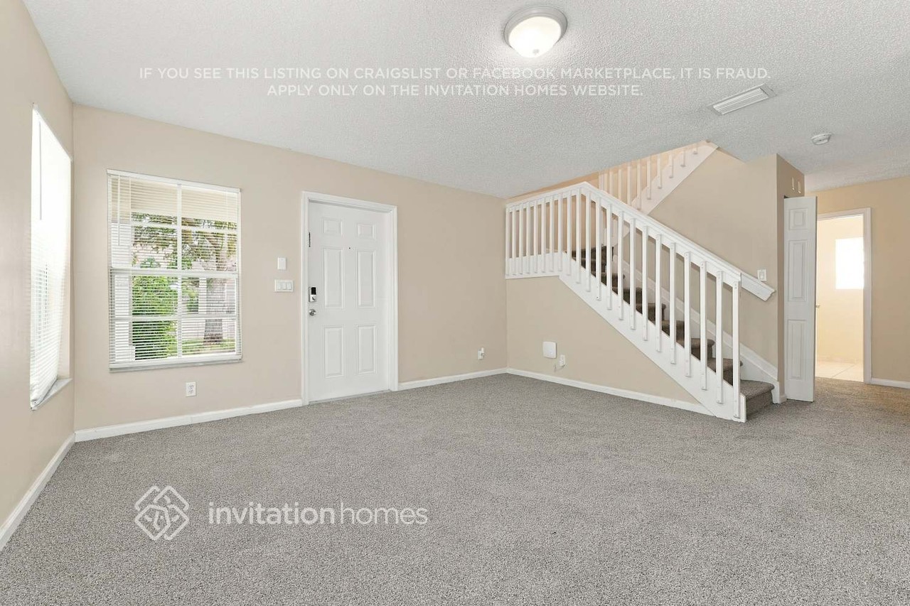 6117 Adriatic Way - Photo 4 of 18