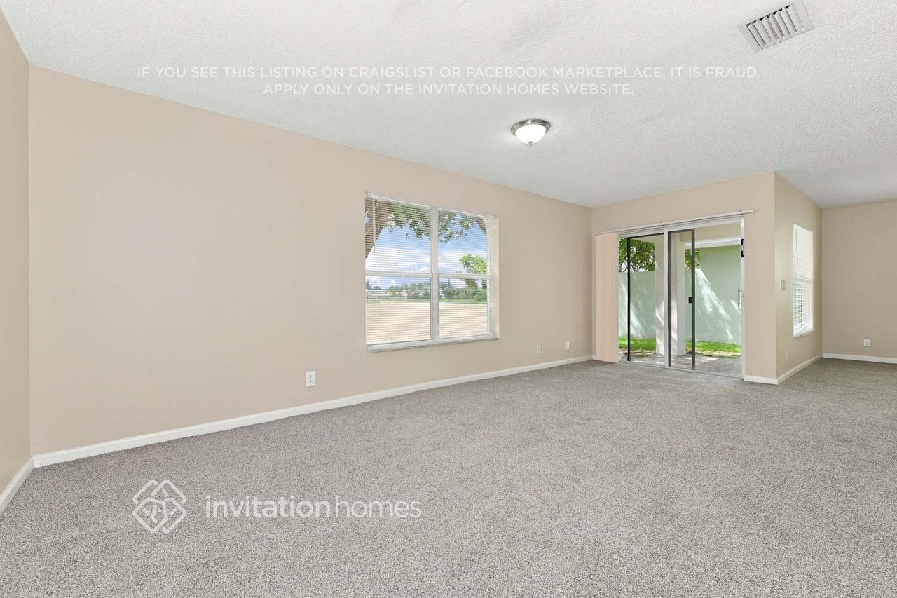 6117 Adriatic Way - Photo 5 of 18