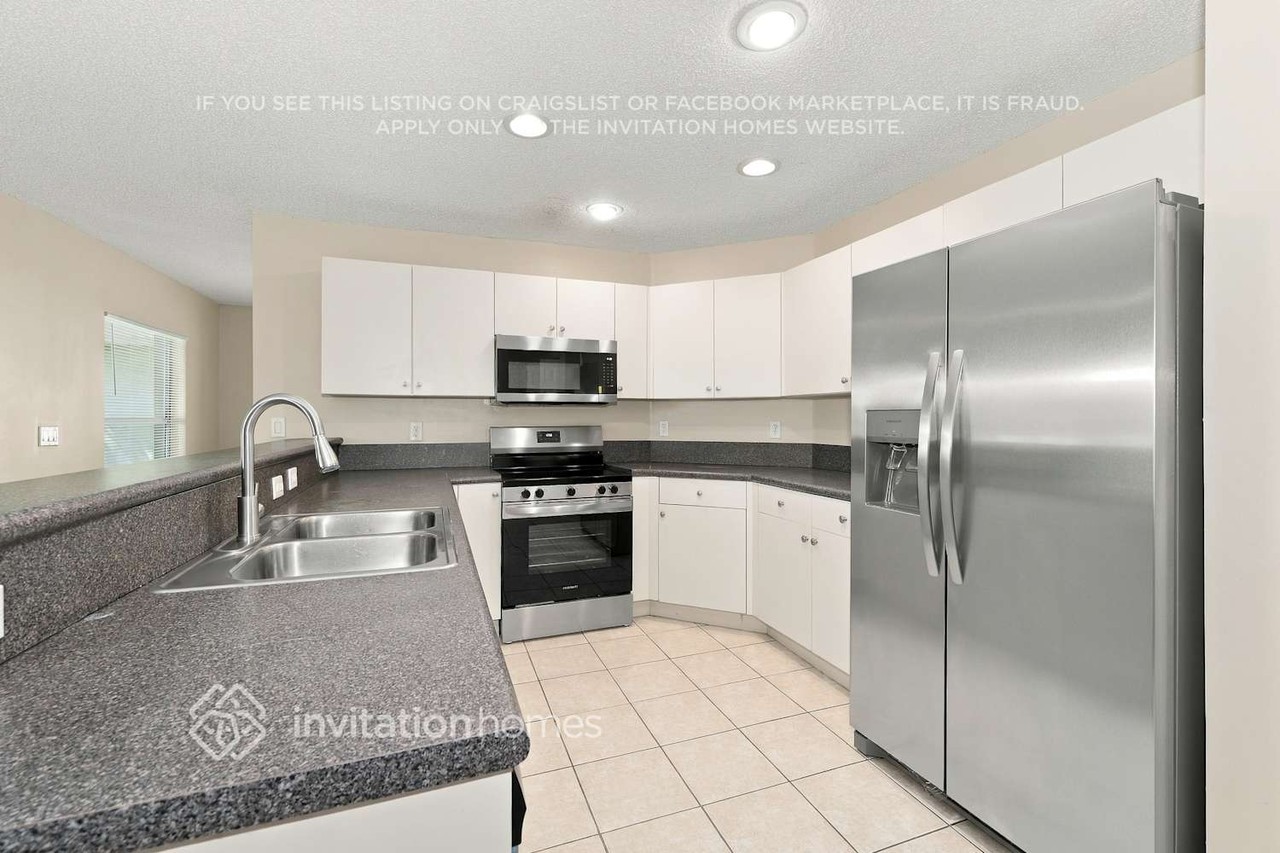 6117 Adriatic Way - Photo 6 of 18