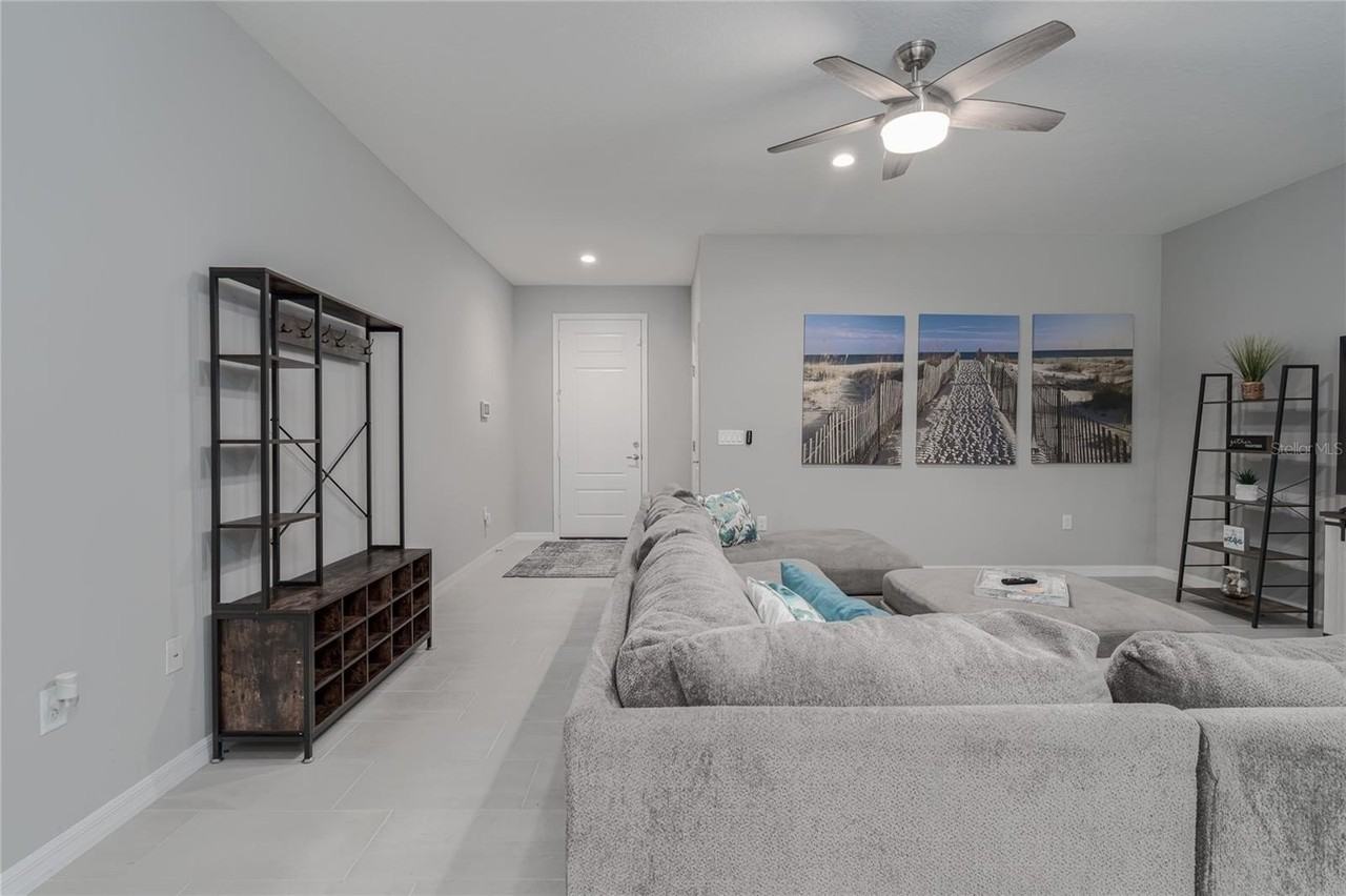 8419 Canyon Creek Trl - Photo 5 of 39
