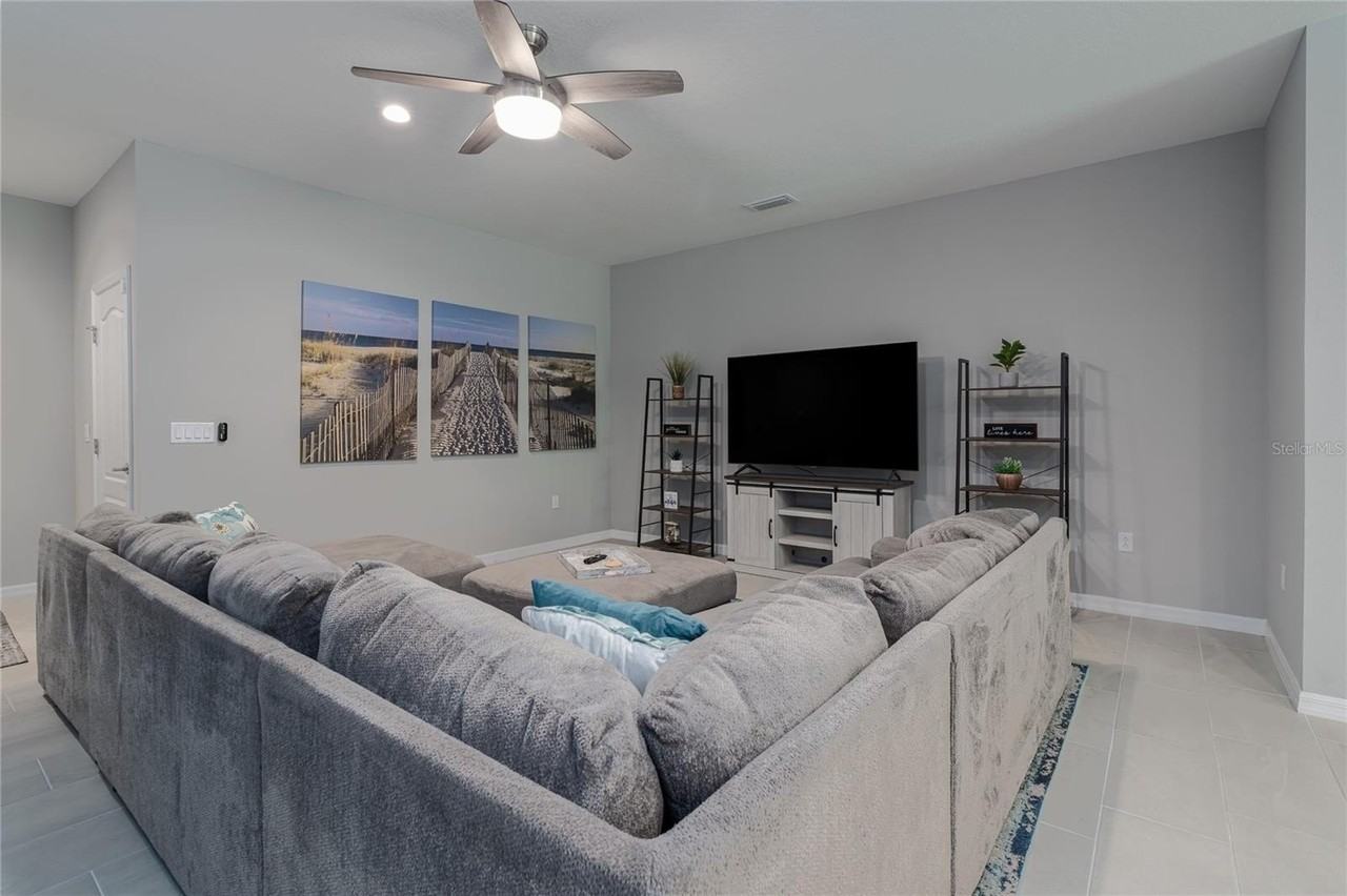 8419 Canyon Creek Trl - Photo 6 of 39
