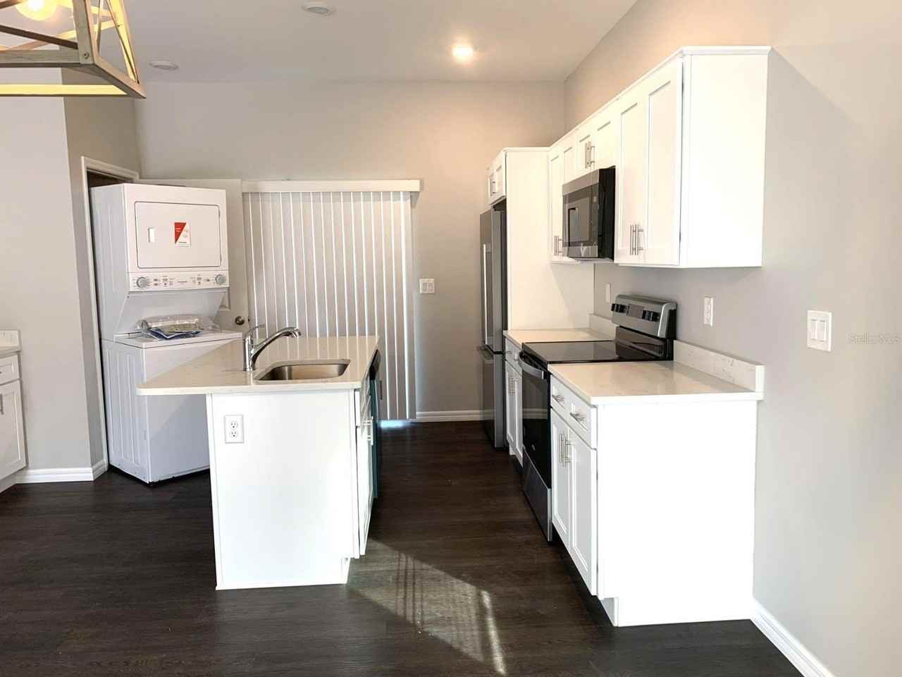 10366 Kidron Ave - Photo 5 of 13