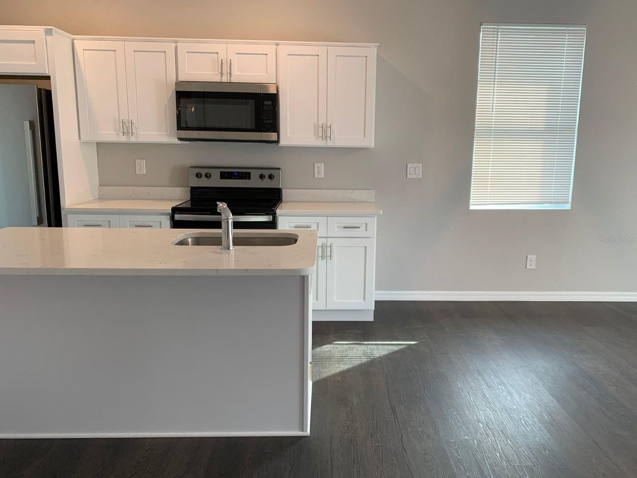 10366 Kidron Ave - Photo 7 of 13