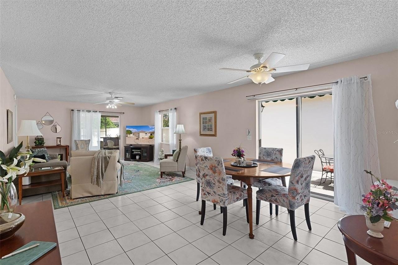 1330 Lajolla Cir - Photo 3 of 22