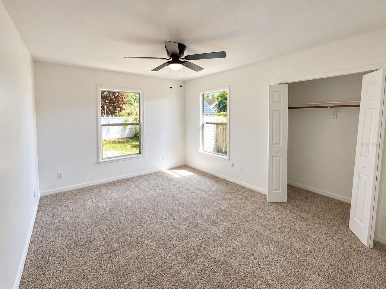 320 S Courtland Ave - Photo 6 of 12
