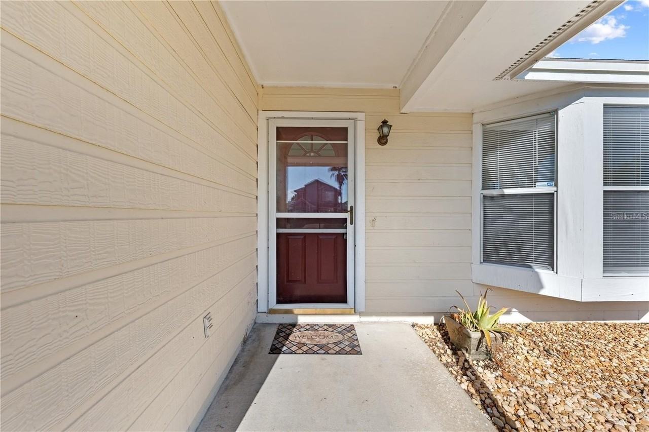 1094 Martin Blvd - Photo 5 of 46