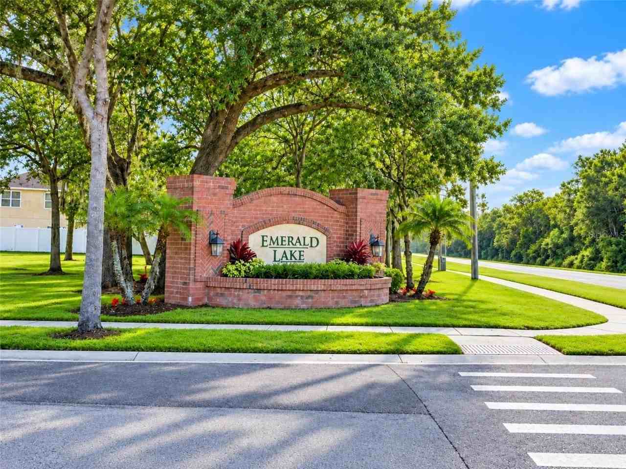 2887 Moonstone Bnd - Photo 2 of 36