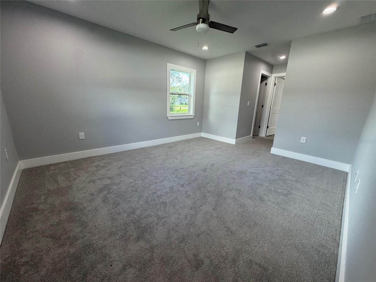 11734 Orange Ct - Photo 6 of 18