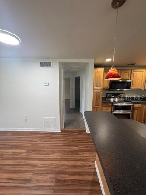 10950 105th St - Photo 3 of 21