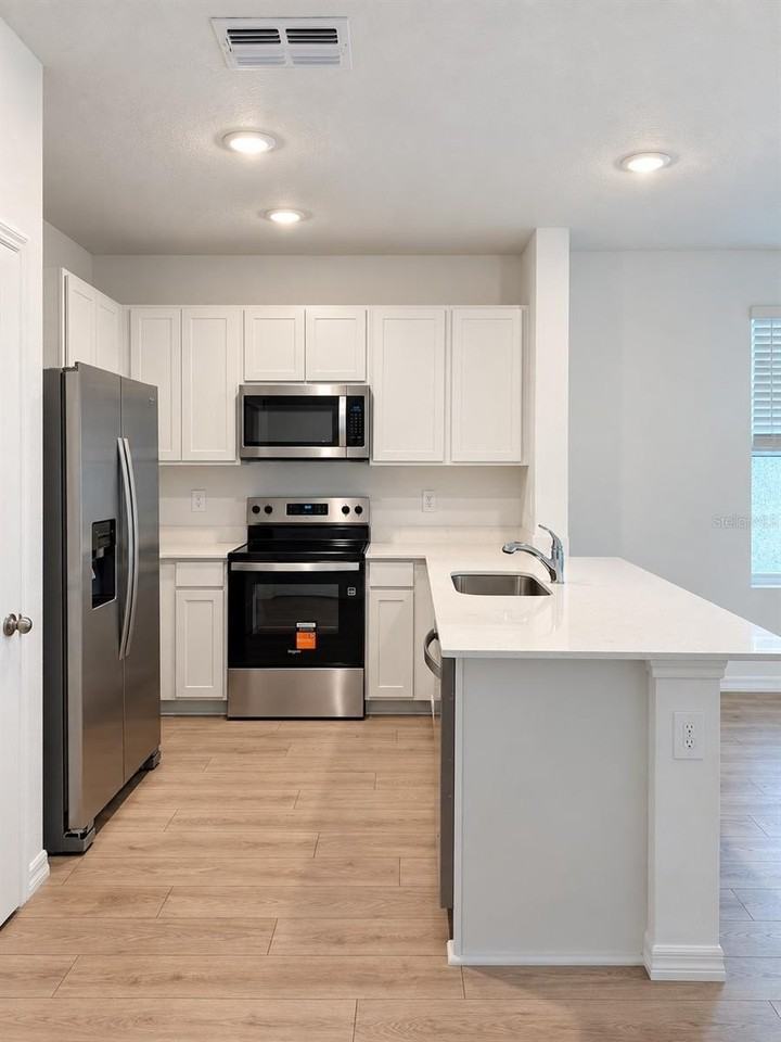 17600 Spanish Oak Loop - Photo 2 of 13