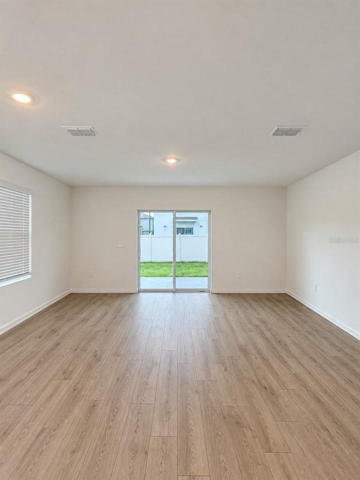 17600 Spanish Oak Loop - Photo 3 of 13