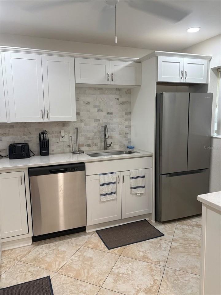 845 S Gulfview Blvd #110 - Photo 5 of 38