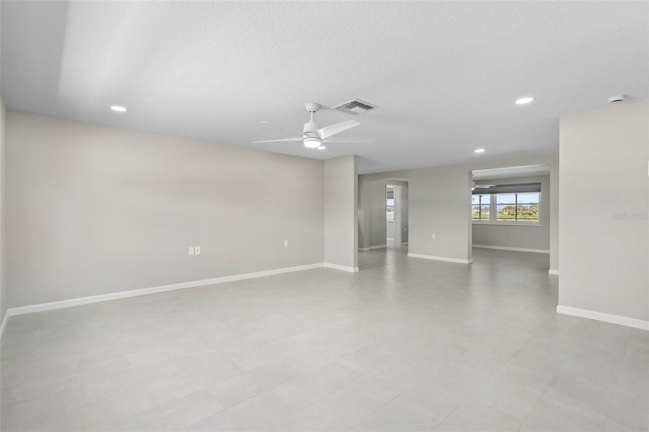 4105 Topsail Trl - Photo 7 of 50
