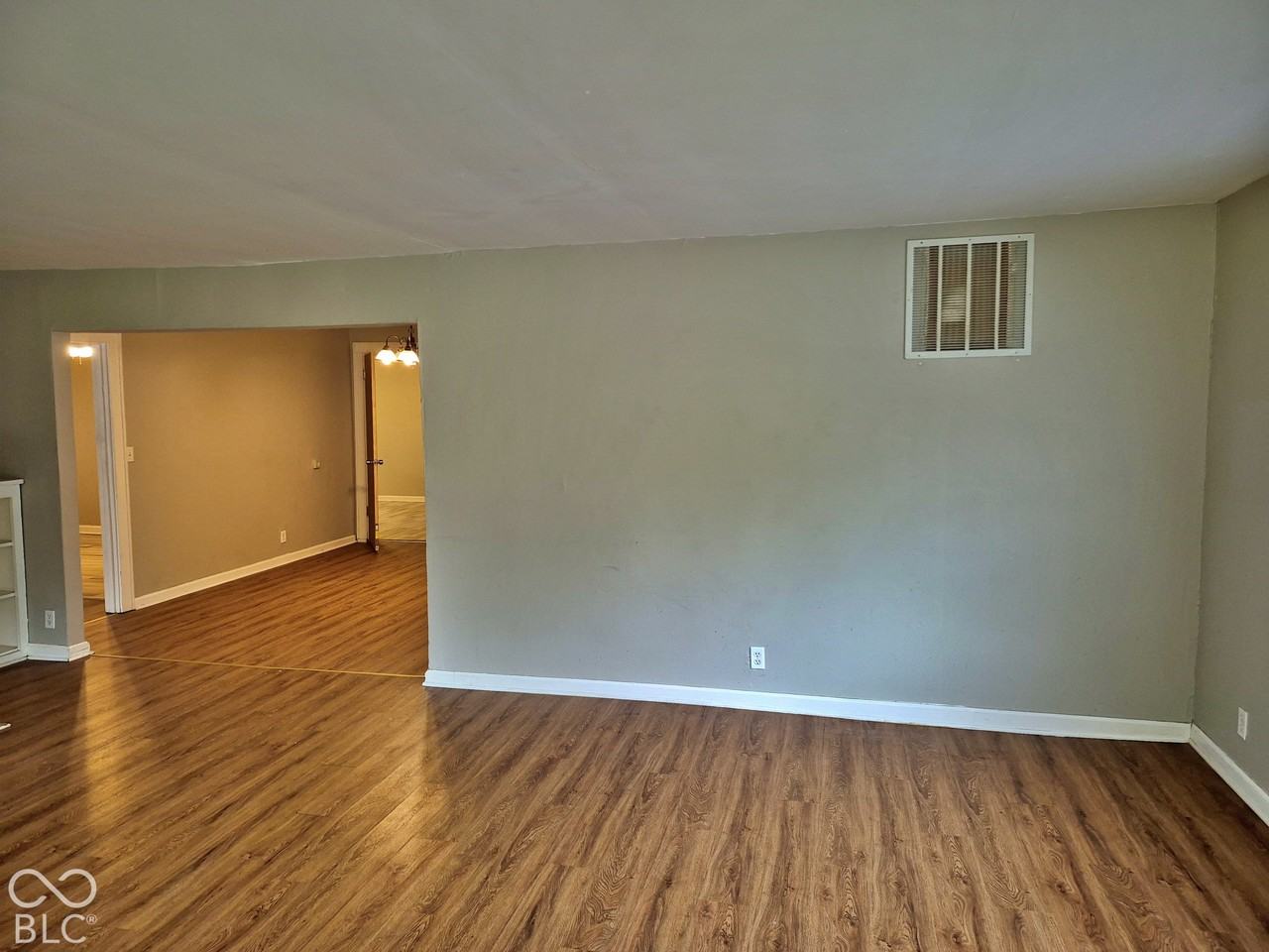 1745 N Lesley Ave - Photo 3 of 26