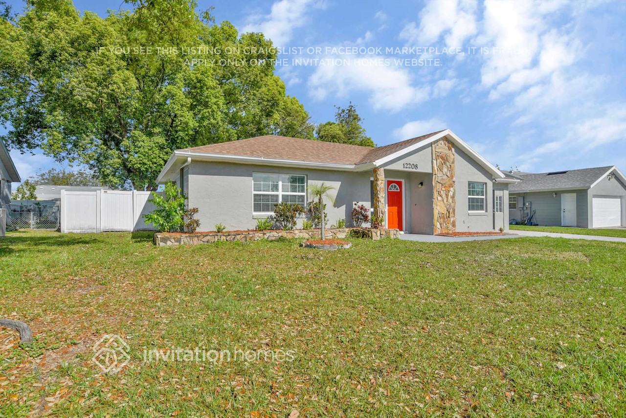 12208 Florida Woods Ln - Photo 3 of 23
