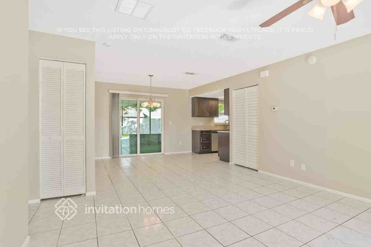 12208 Florida Woods Ln - Photo 6 of 23