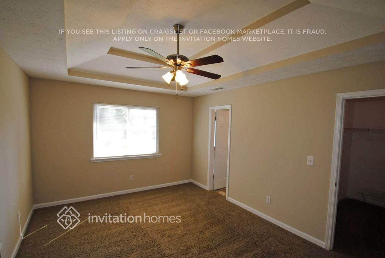 1009 Boardwalk Dr - Photo 5 of 9