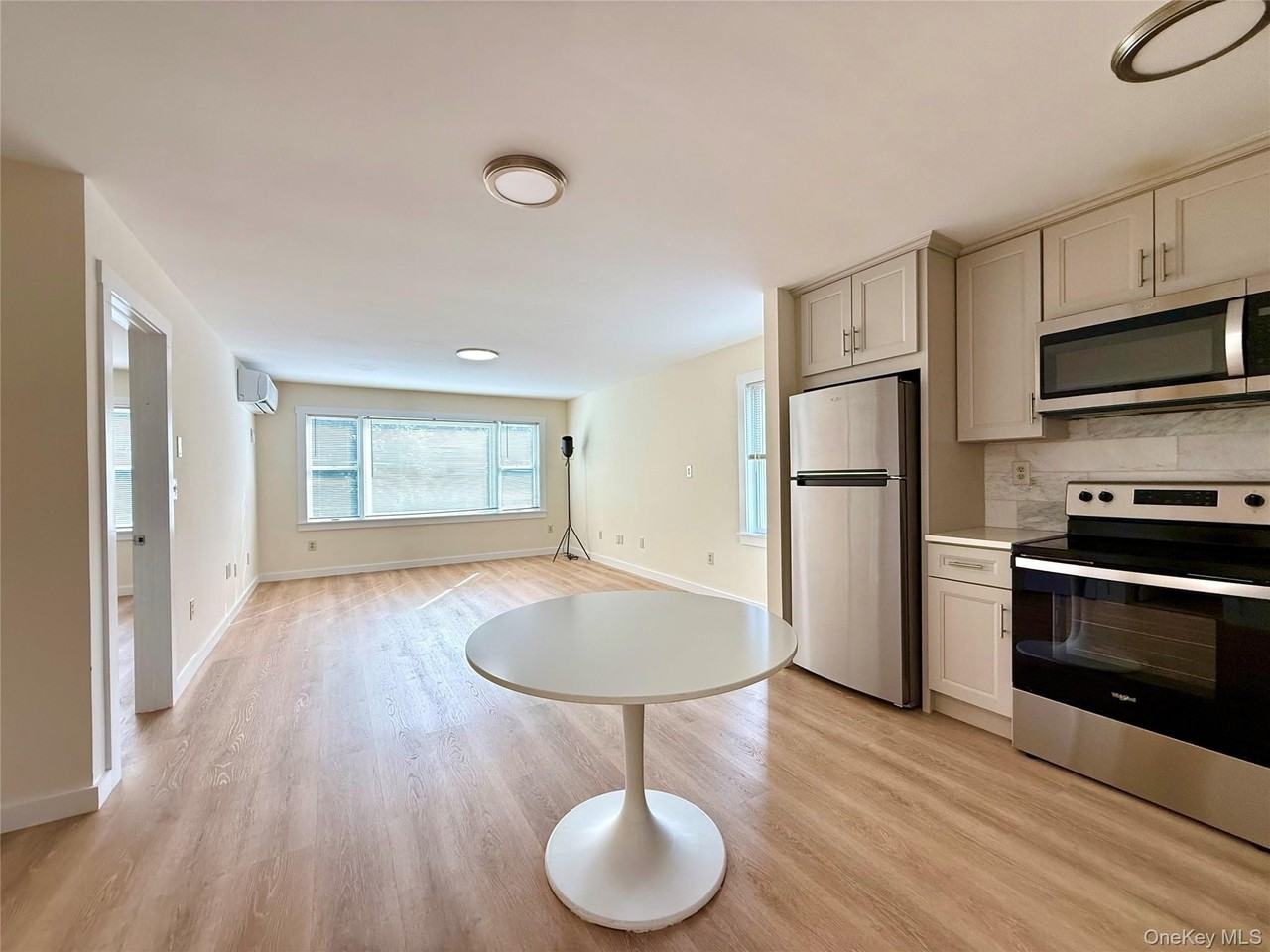 174 E Lake Blvd #R2 - Photo 4 of 26