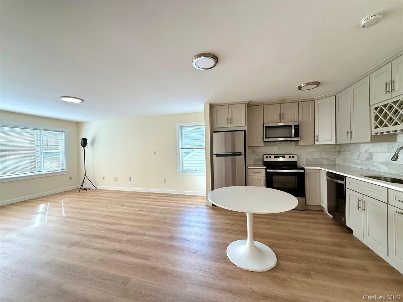 174 E Lake Blvd #R2 - Photo 5 of 26