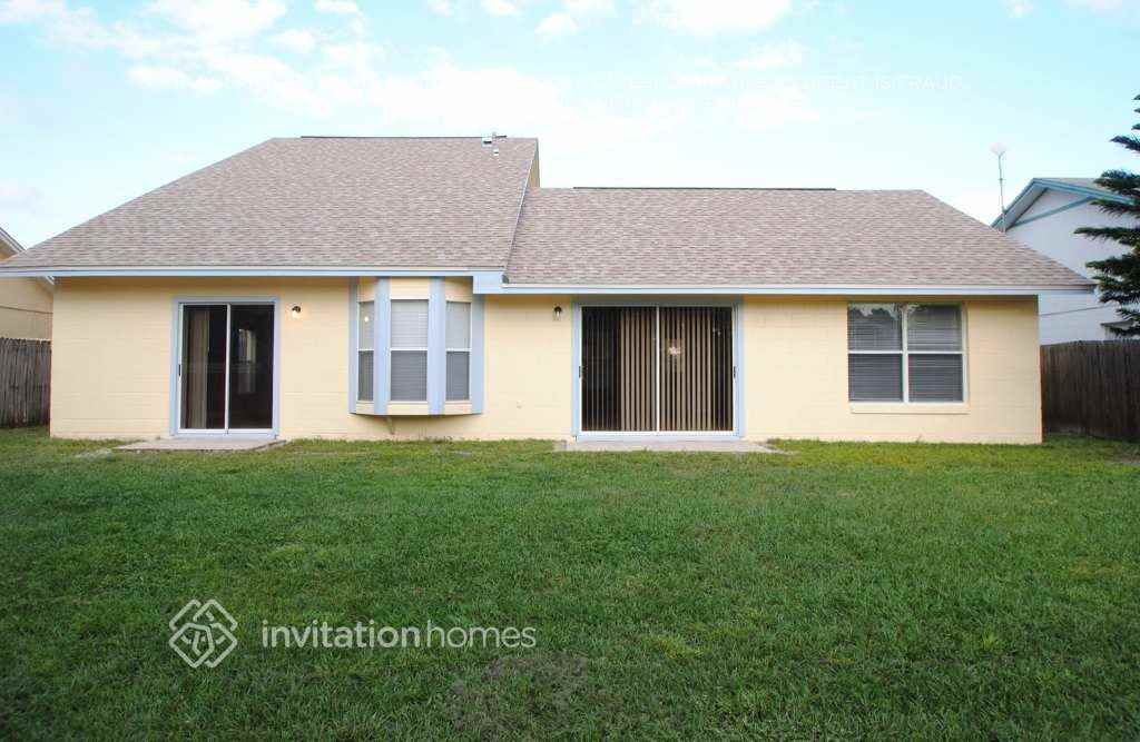 8030 Excalibur Ct - Photo 3 of 5