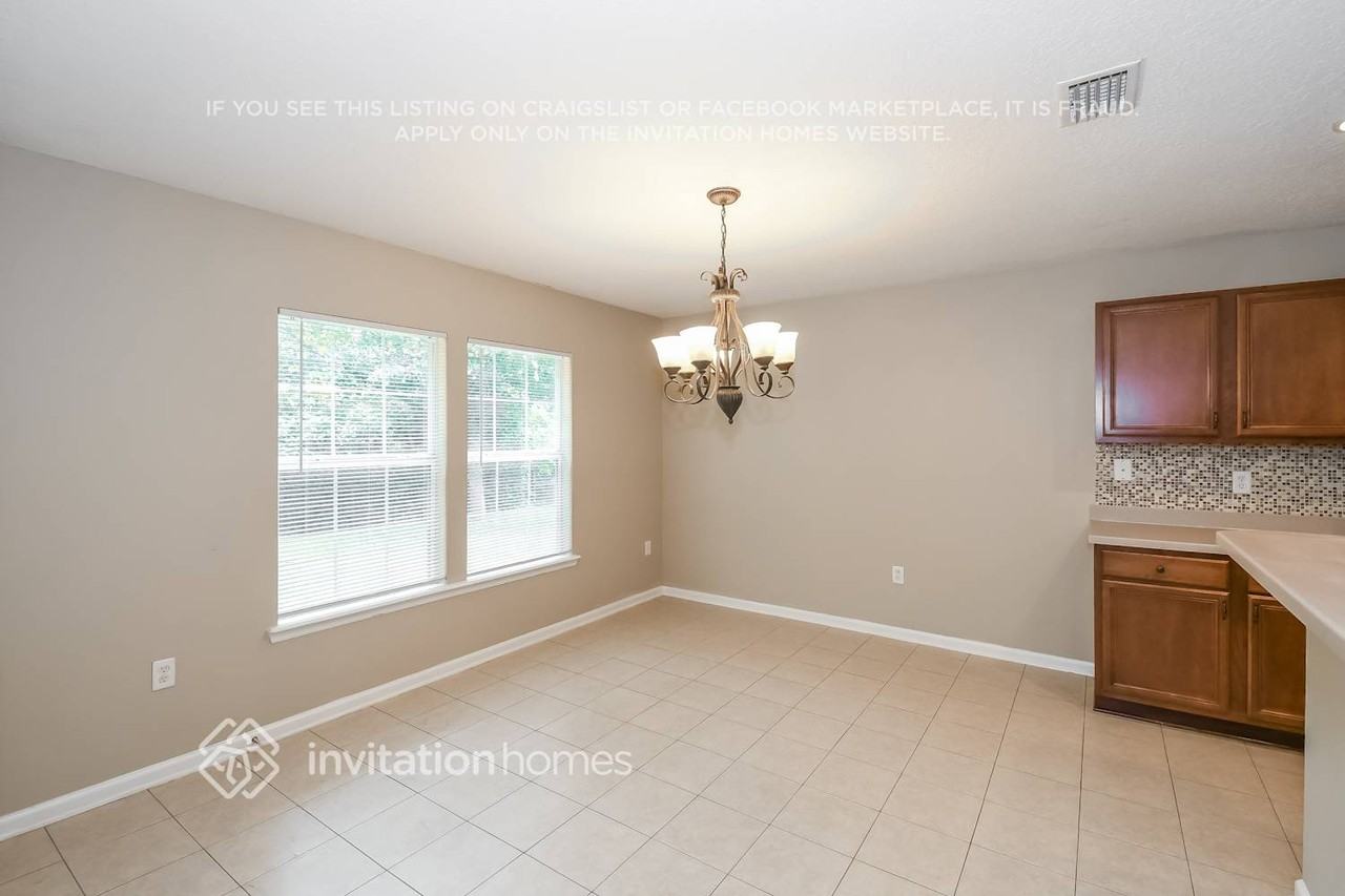 12628 Pine Marsh Way - Photo 4 of 10
