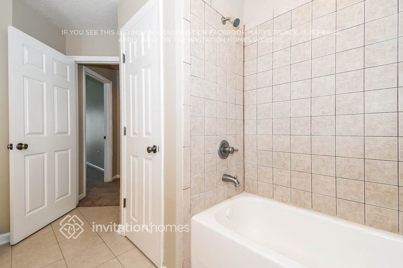 12628 Pine Marsh Way - Photo 6 of 10