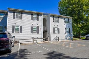 featured image of 5 Lexington Hl #1