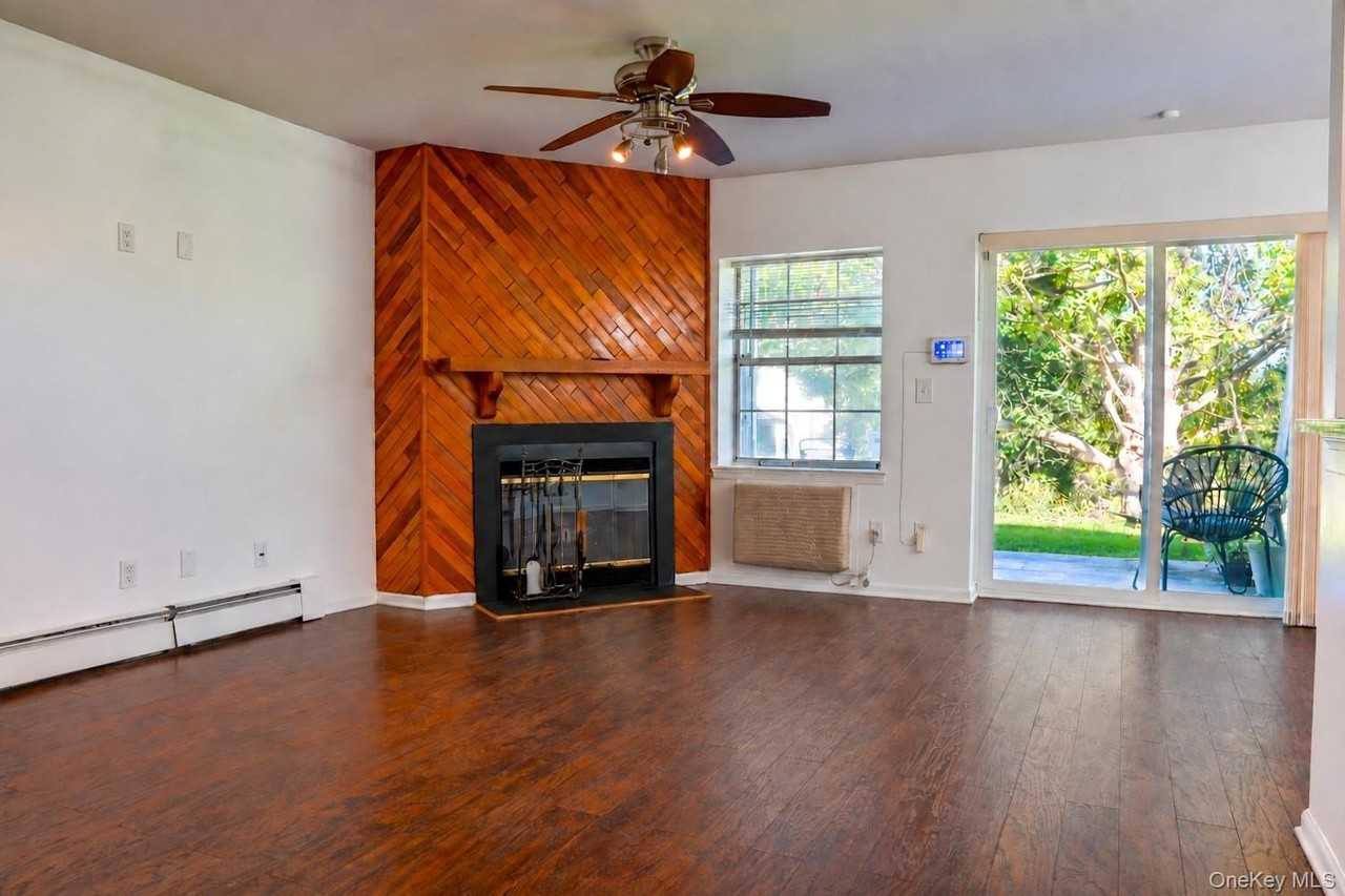 5 Lexington Hl #1 - Photo 2 of 13