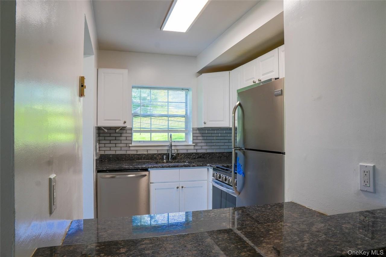 5 Lexington Hl #1 - Photo 4 of 13