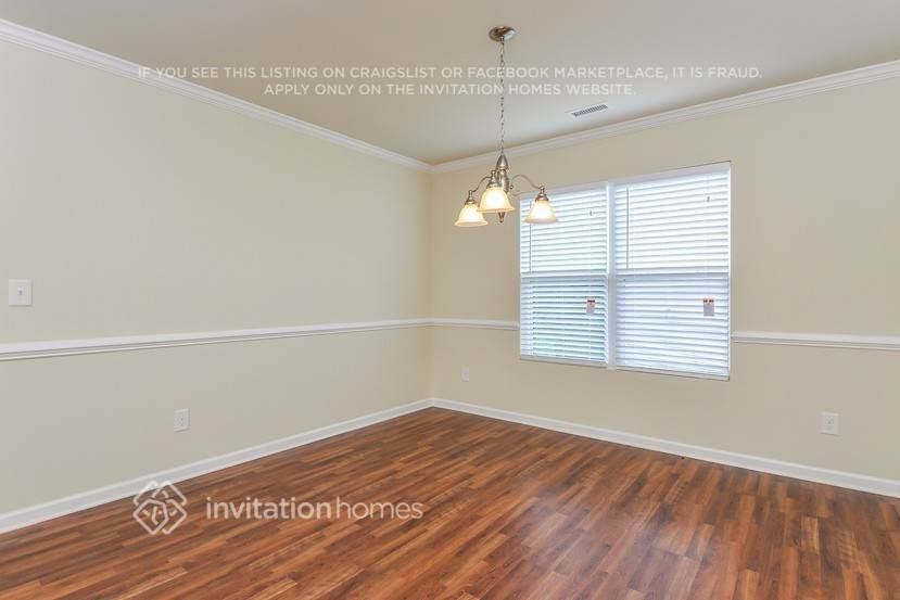 251 Chadford Pl - Photo 3 of 26