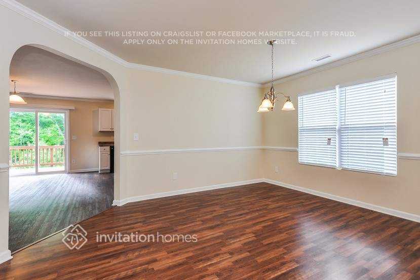 251 Chadford Pl - Photo 4 of 26