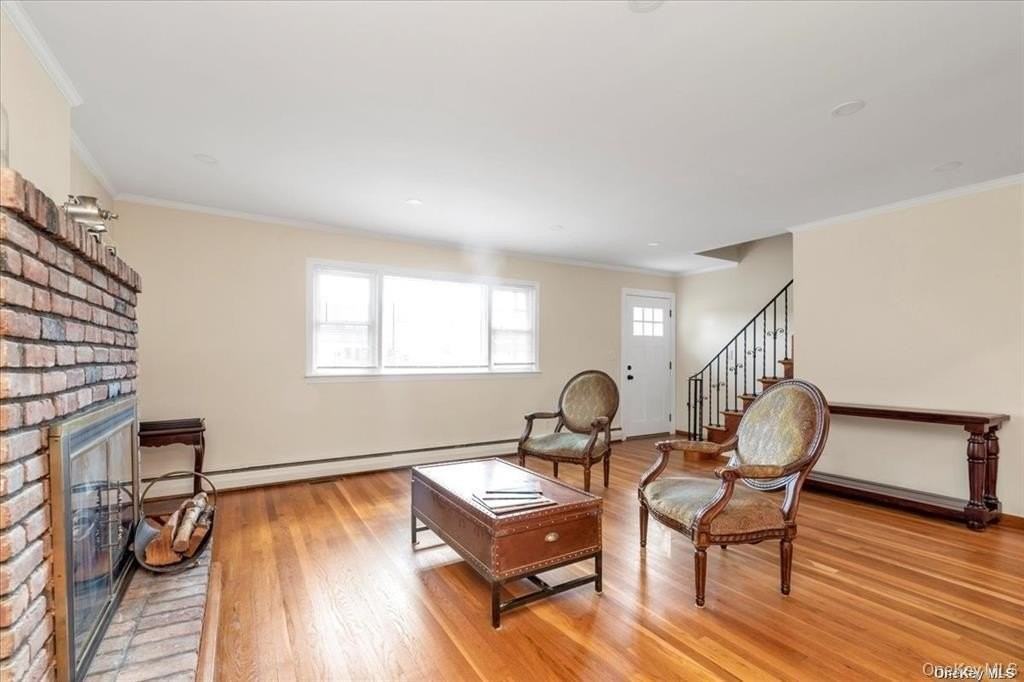 1002 Eglon Ct - Photo 5 of 26