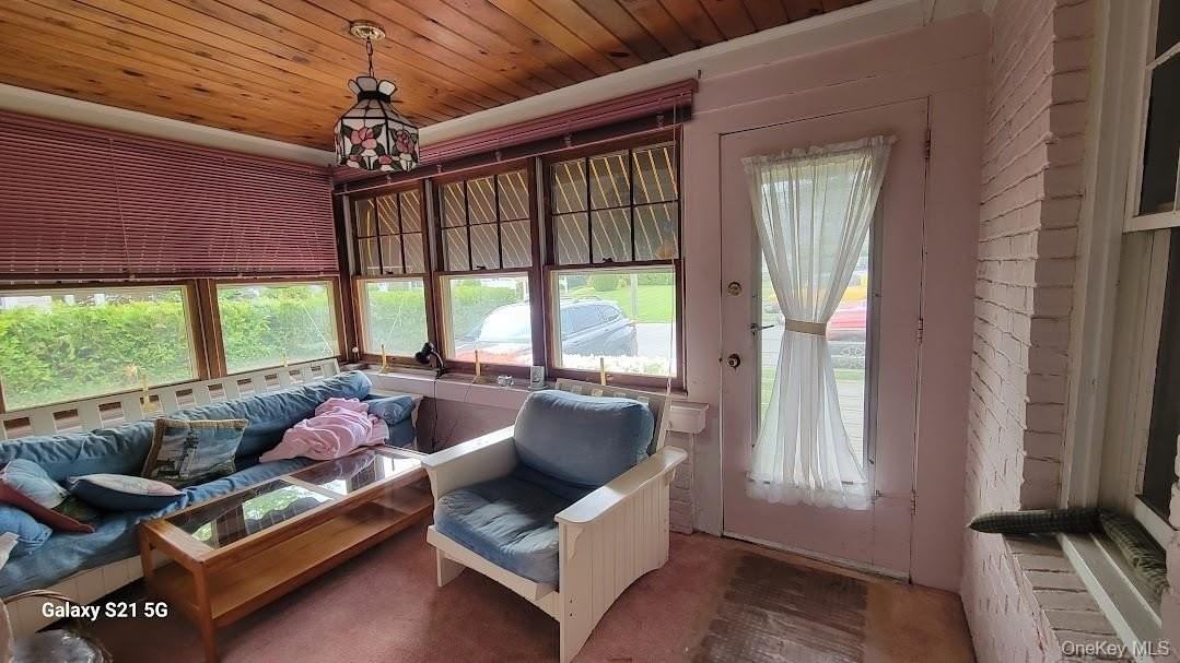 168 Lewis Rd - Photo 5 of 16