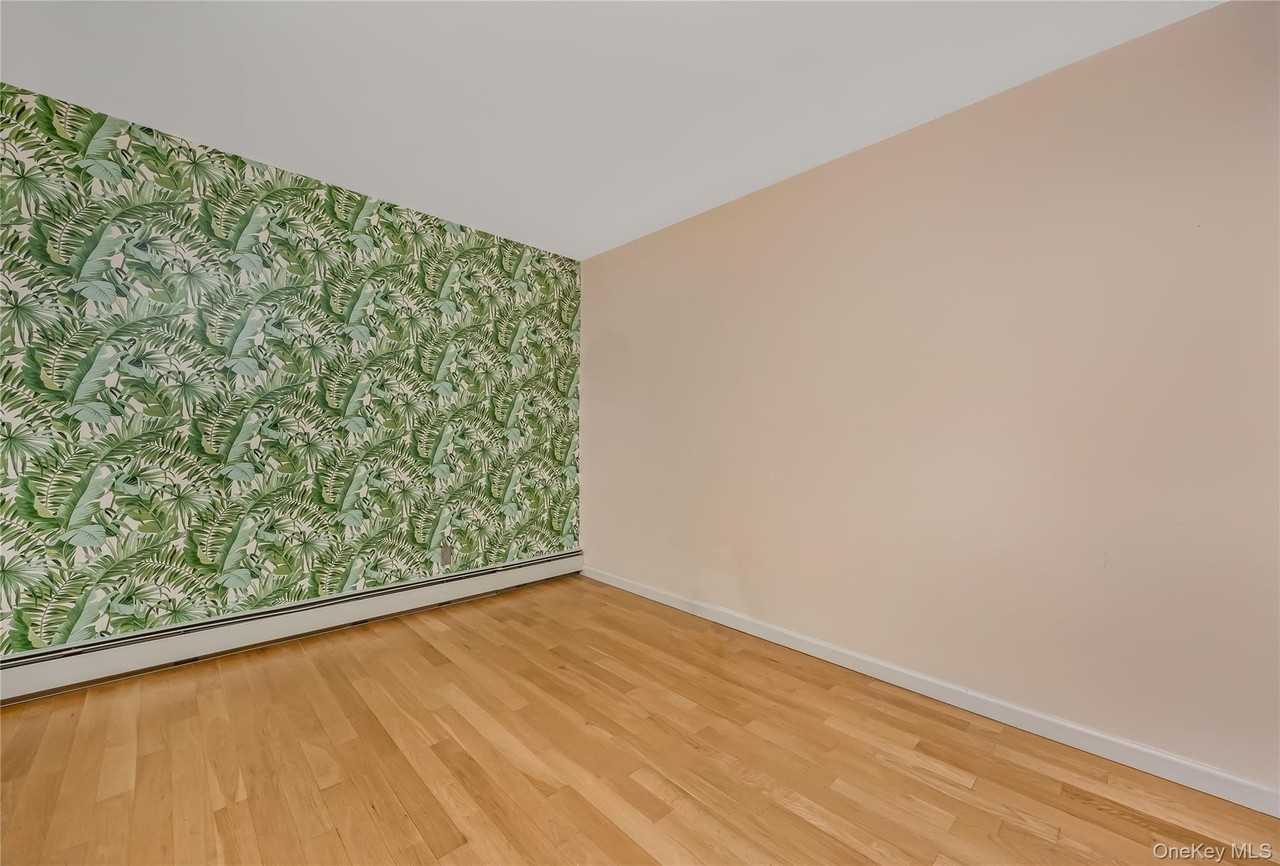 251 W Broadway #306 - Photo 5 of 19