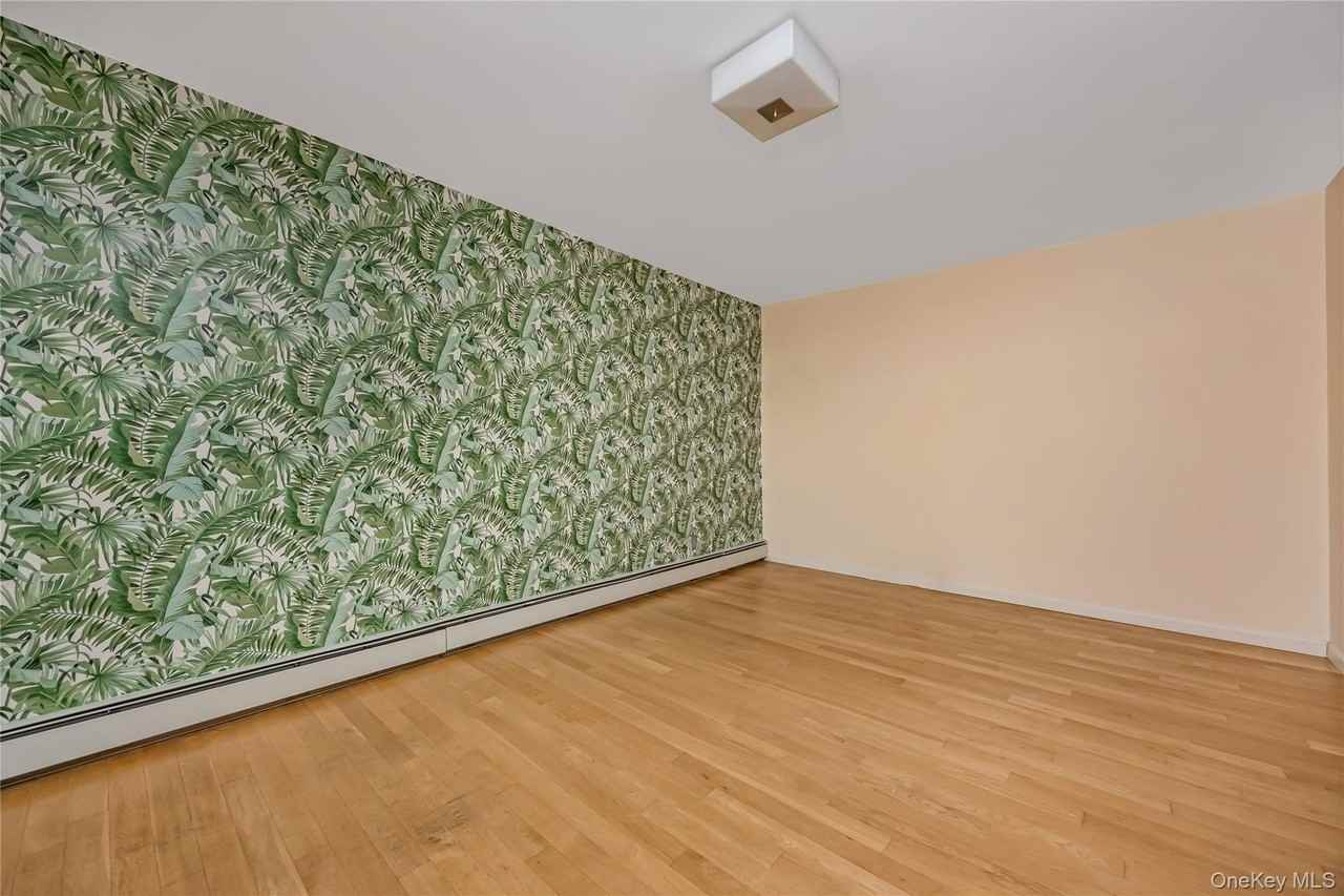 251 W Broadway #306 - Photo 6 of 19