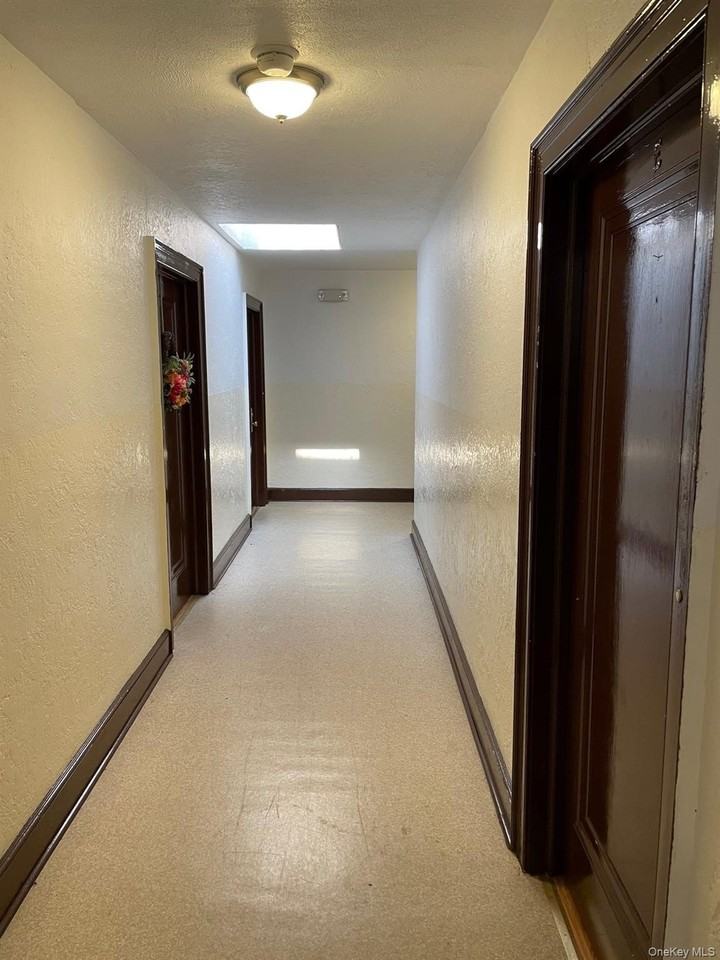 139 Croton Ave #I - Photo 2 of 13