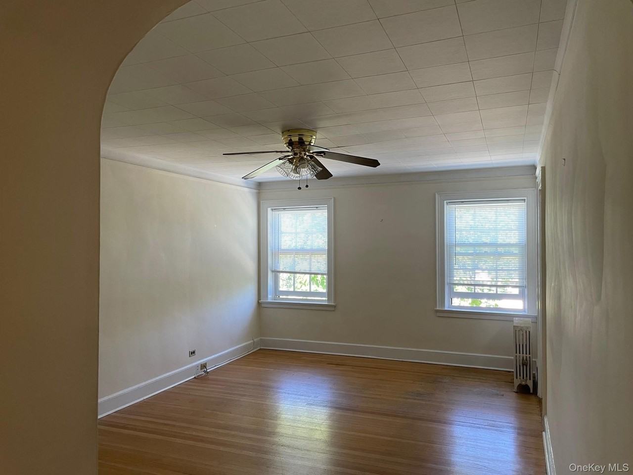 139 Croton Ave #I - Photo 3 of 13