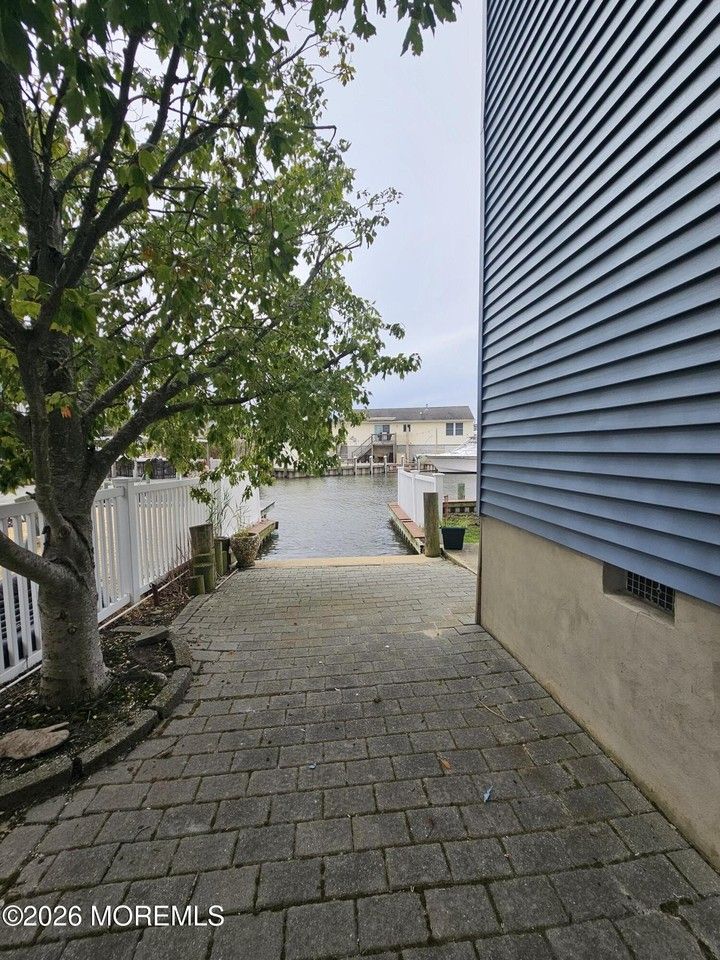 262 Evergreen Dr - Photo 4 of 10