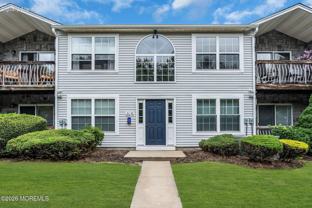 13 Diane Dr - Photo 1 of 1
