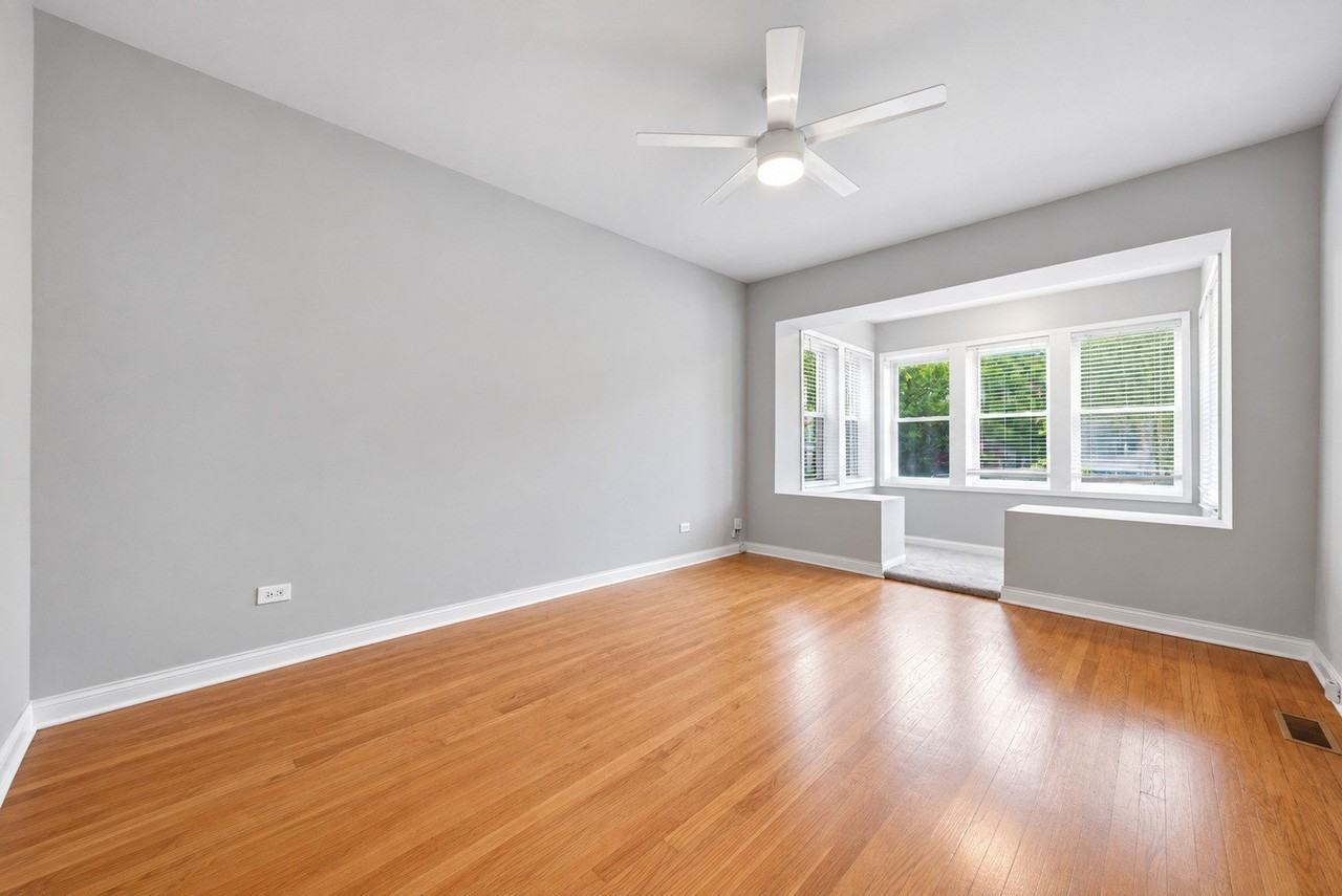 5039 W Cullom Ave #2 - Photo 4 of 15
