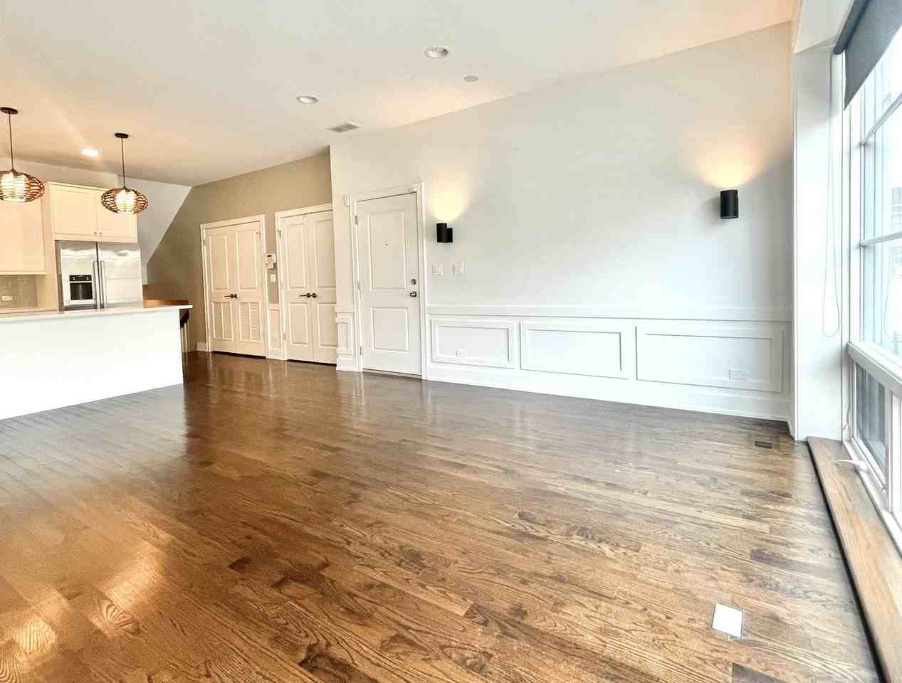 2453 W Irving Park Rd #1E - Photo 5 of 42