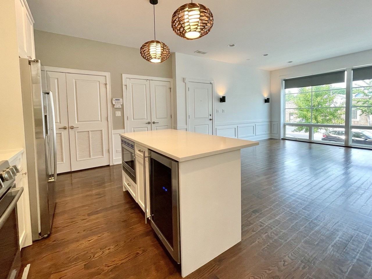 2453 W Irving Park Rd #1E - Photo 6 of 42