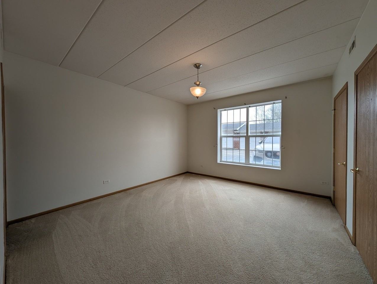 16671 Liberty Cir #1N - Photo 7 of 11