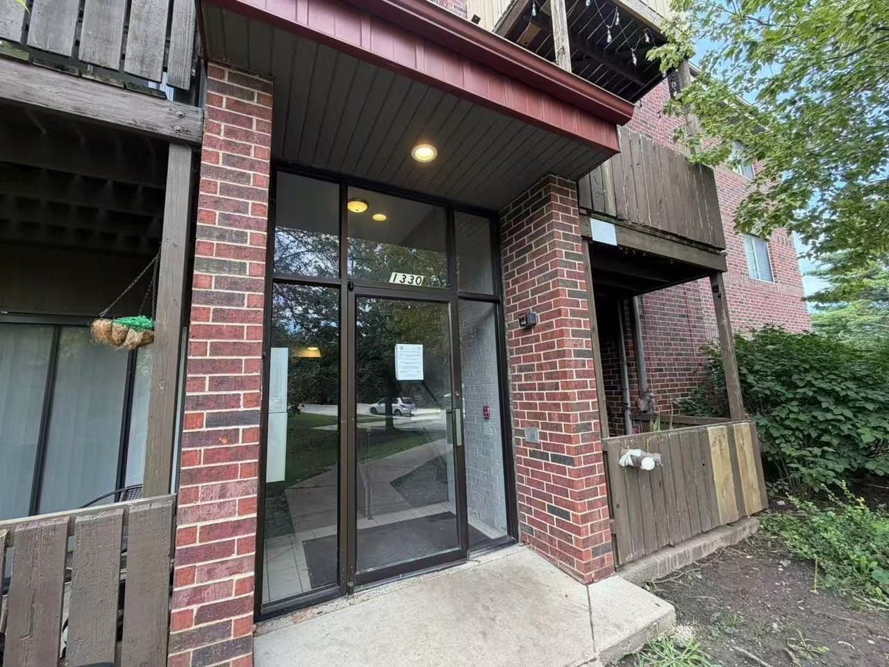 1330 Brook St #F - Photo 2 of 22