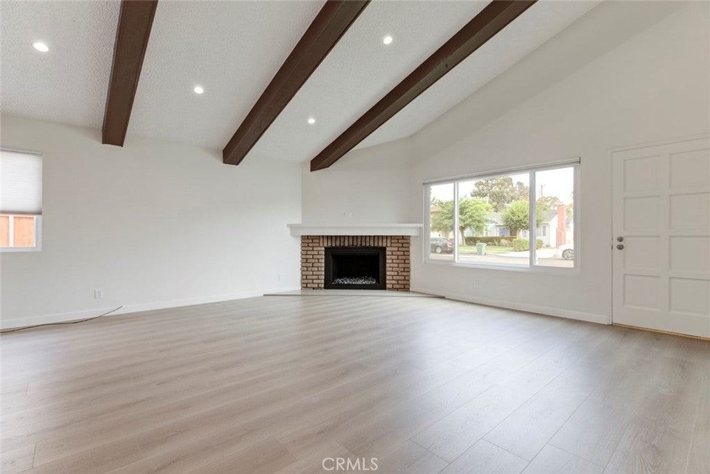 821 N Maple St - Photo 6 of 22