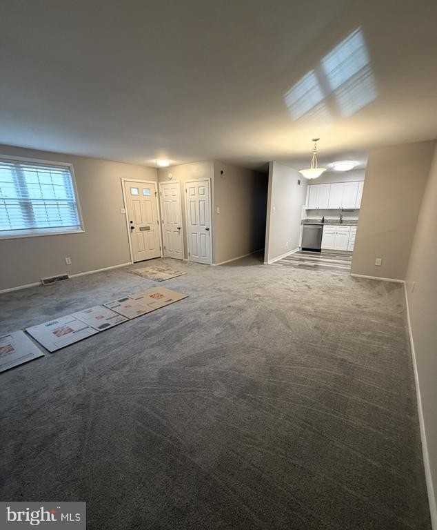 129 Lorraine Ave ##A - Photo 2 of 5