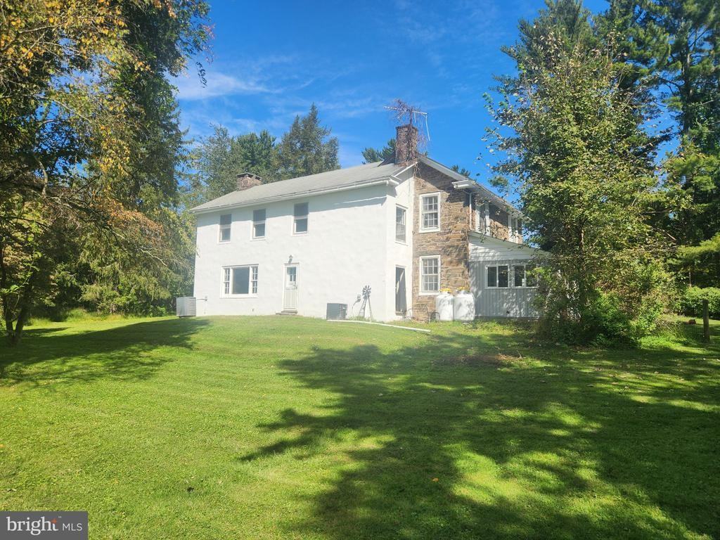 432 Quarry Rd - Photo 3 of 14
